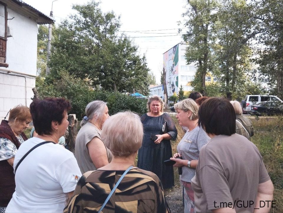 СОТРУДНИКИ ГУП ДНР «ДОНБАССТЕПЛОЭНЕРГО» ПРОДОЛЖАЮТ ПРОВОДИТЬ ВСТРЕЧИ С ГРАЖДАНАМИ СОТРУДНИКИ ГУП ДНР «ДОНБАССТЕПЛОЭНЕРГО» ПРОДОЛЖАЮТ ПРОВОДИТЬ ВСТРЕЧИ С ГРАЖДАНАМИ