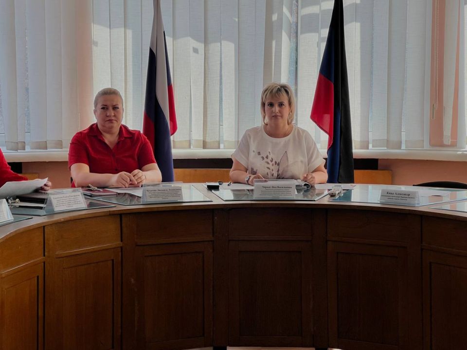 Татьяна Копылова: Заседание комиссии по делам несовершеннолетних и защите их прав Татьяна Копылова: Заседание комиссии по делам несовершеннолетних и защите их прав