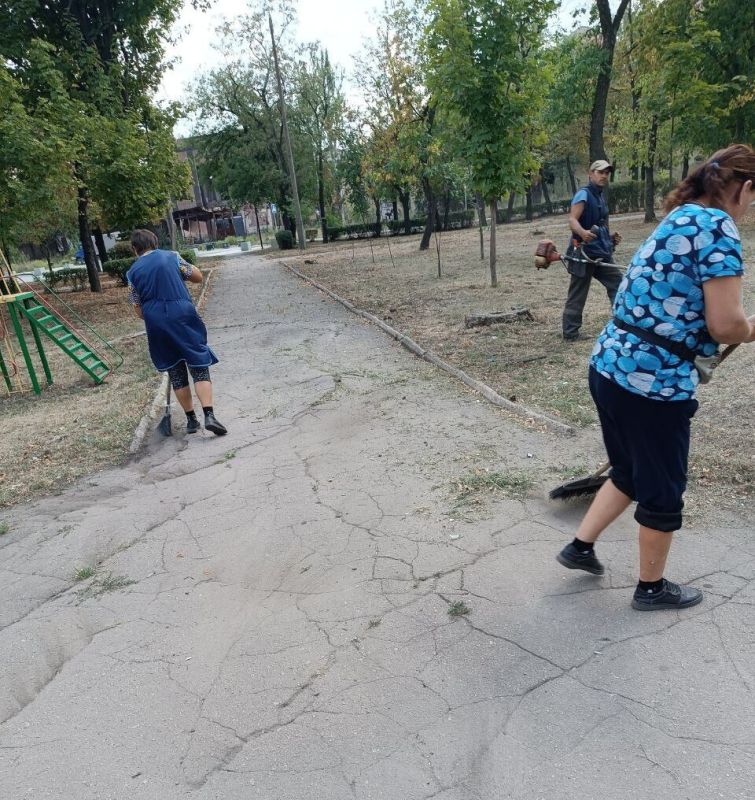 Наталья Бегуненко: В рамках акции Чистый четверг силами коммунальных предприятий выполнены следующие работы: Наталья Бегуненко: В рамках акции Чистый четверг силами коммунальных предприятий выполнены следующие работы:
