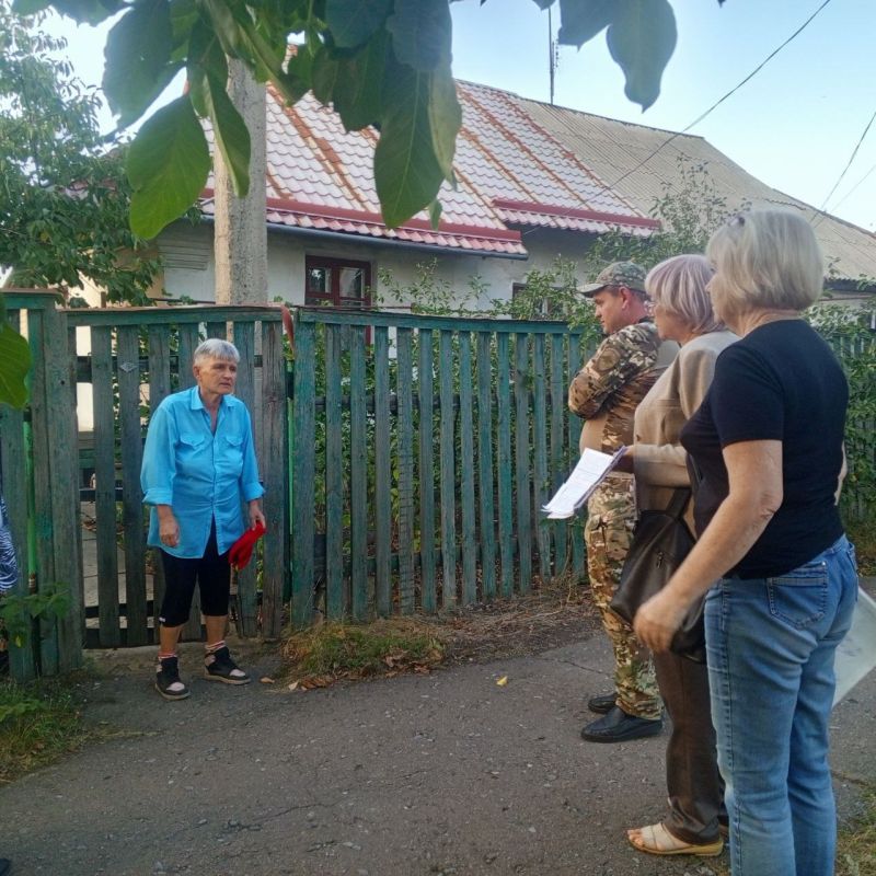 Иван Приходько: Во исполнение указания Главы Донецкой Народной Республики Дениса Владимировича Пушилина и для рассмотрения жалоб от населения, сегодня, 12 сентября, в одном из поселков Центрально-Городского района Горловки... Иван Приходько: Во исполнение указания Главы Донецкой Народной Республики Дениса Владимировича Пушилина и для рассмотрения жалоб от населения, сегодня, 12 сентября, в одном из поселков Центрально-Городского района Горловки...