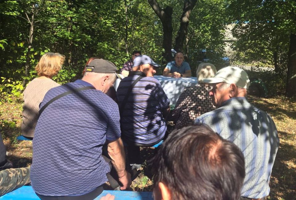 Сегодня, 12 сентября, первый заместитель главы администрации городского округа Дебальцево Максим Вельма встретился с жителями Артемовского хутора Сегодня, 12 сентября, первый заместитель главы администрации городского округа Дебальцево Максим Вельма встретился с жителями Артемовского хутора