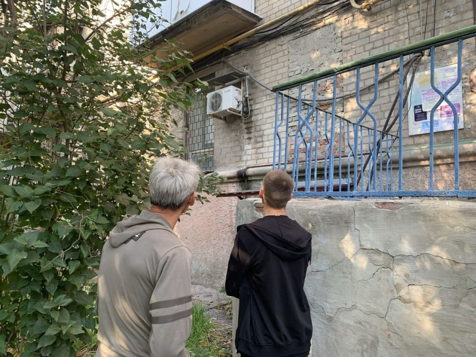 Позитивные изменения на улице Щорса: Дмитрий Плетень (фракция «Единая Россия») провел сход граждан в Донецке Позитивные изменения на улице Щорса: Дмитрий Плетень (фракция «Единая Россия») провел сход граждан в Донецке