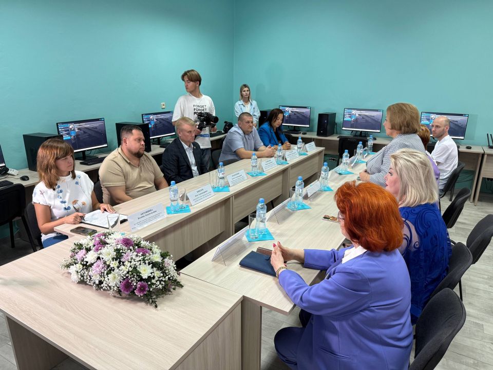 Артем Крамаренко: В Донецком национальном университете экономики и торговли имени Михаила Туган-Барановского открылась Цифровая лаборатория моделирования пищевых систем Артем Крамаренко: В Донецком национальном университете экономики и торговли имени Михаила Туган-Барановского открылась Цифровая лаборатория моделирования пищевых систем