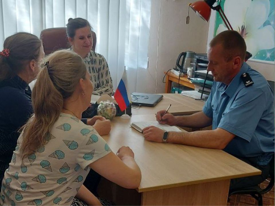 #карантинный_объект. С января по 11 сентября текущего года по инициативе контролируемых лиц сотрудники Управления Россельхознадзора по ДНР и ЛНР осуществили 35 консультационных выездов на предприятия Луганской Народной... #карантинный_объект. С января по 11 сентября текущего года по инициативе контролируемых лиц сотрудники Управления Россельхознадзора по ДНР и ЛНР осуществили 35 консультационных выездов на предприятия Луганской Народной...
