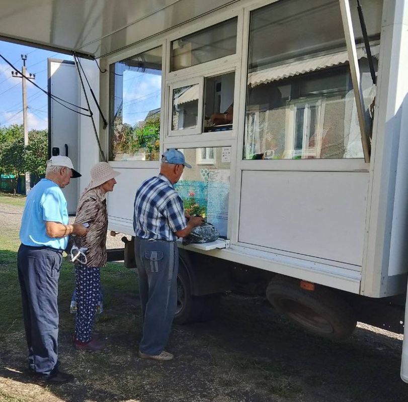 С 10 по 12 сентября 2025 года осуществлена выездная торговля с использованием автомагазинов в населенных пунктах городских округов Докучаевск, Горловка, Мариуполь, Харцызск на территории г С 10 по 12 сентября 2025 года осуществлена выездная торговля с использованием автомагазинов в населенных пунктах городских округов Докучаевск, Горловка, Мариуполь, Харцызск на территории г