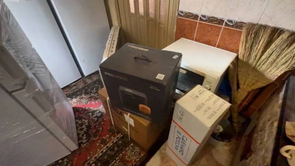 Ямальцы помогают большой семье переселенцев в Волновахе Ямальцы помогают большой семье переселенцев в Волновахе