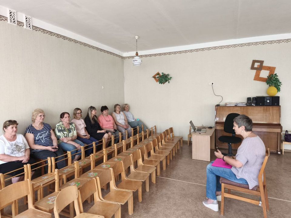 Иван Адамец: В детском саду № 351 состоялась встреча коллектива с заместителем руководителя управы Куйбышевского района, Еленой Строгановой Иван Адамец: В детском саду № 351 состоялась встреча коллектива с заместителем руководителя управы Куйбышевского района, Еленой Строгановой
