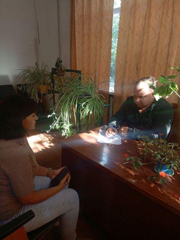 Встреча с населением. Сегодня, 12 сентября, во исполнение поручения Главы Донецкой Народной Республики Дениса Пушилина депутат Торезского городского совета Василий Лавришин провел встречу с населением по ул. Чекистов, 9. ... Встреча с населением. Сегодня, 12 сентября, во исполнение поручения Главы Донецкой Народной Республики Дениса Пушилина депутат Торезского городского совета Василий Лавришин провел встречу с населением по ул. Чекистов, 9. ...