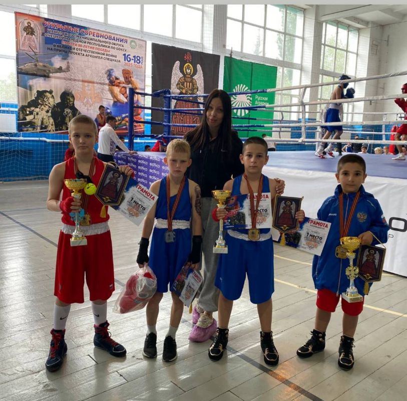 Сегодня свой день рождения отмечает старший тренер женской сборной ДНР по боксу Русанова София Александровна! Сегодня свой день рождения отмечает старший тренер женской сборной ДНР по боксу Русанова София Александровна!