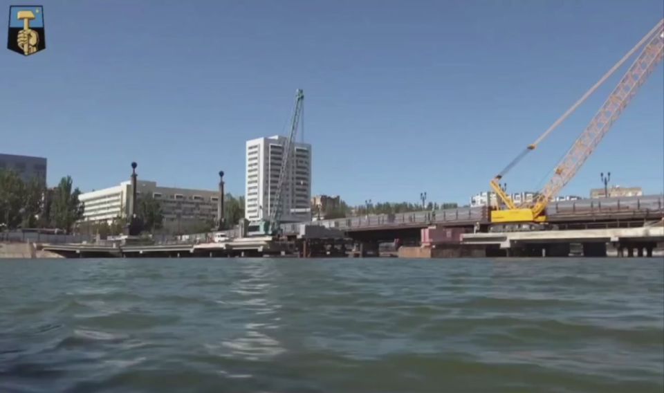 В Донецке начался основной этап капитального ремонта моста на пр. Ильича