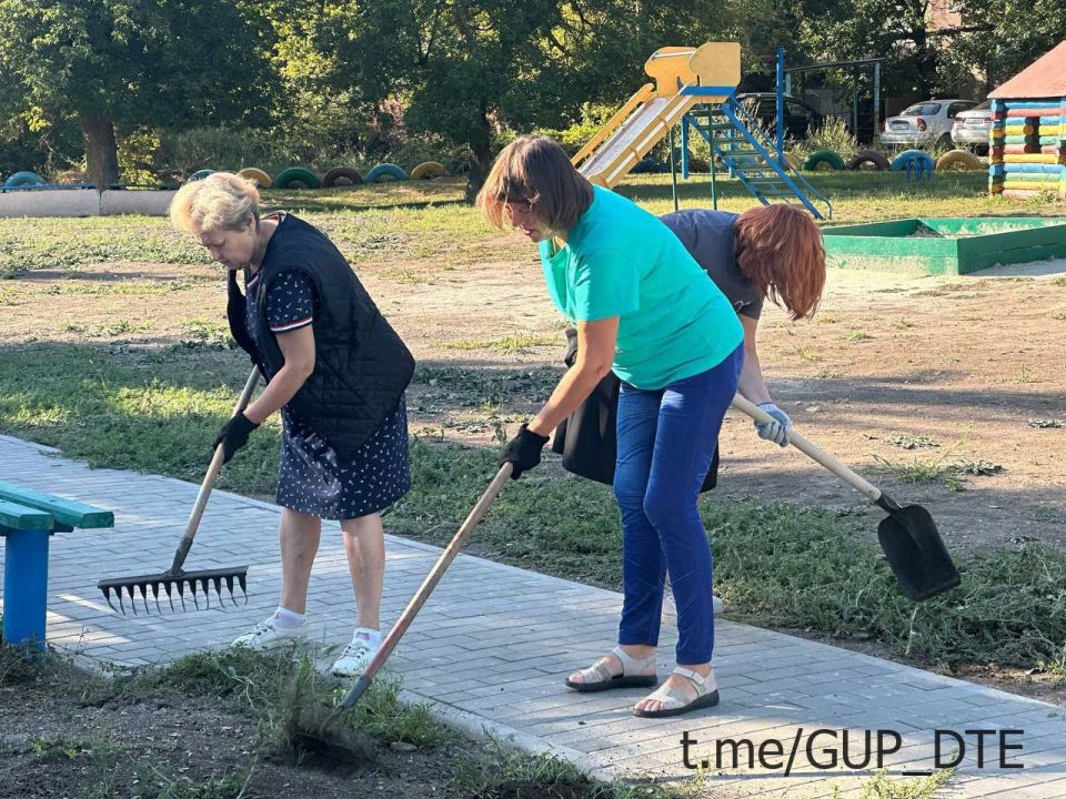 ФОТОРЕПОРТАЖ: СУББОТНИК В ФИЛИАЛАХ "ДОНБАССТЕПЛОЭНЕРГО" ФОТОРЕПОРТАЖ: СУББОТНИК В ФИЛИАЛАХ "ДОНБАССТЕПЛОЭНЕРГО"