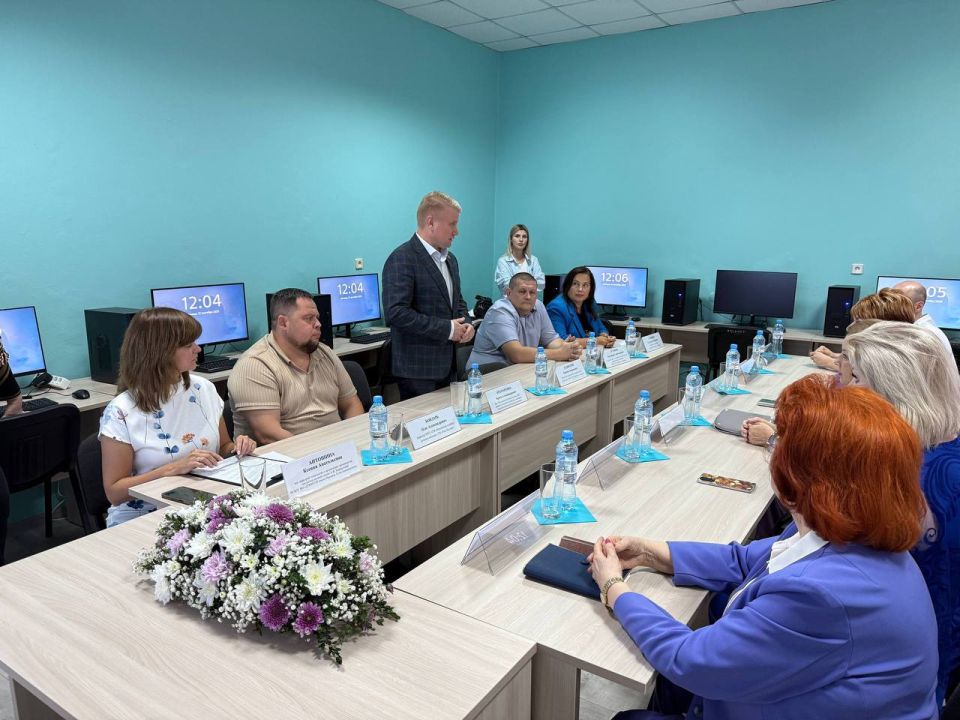 В Донецком университете экономики и торговли открылась цифровая лаборатория В Донецком университете экономики и торговли открылась цифровая лаборатория