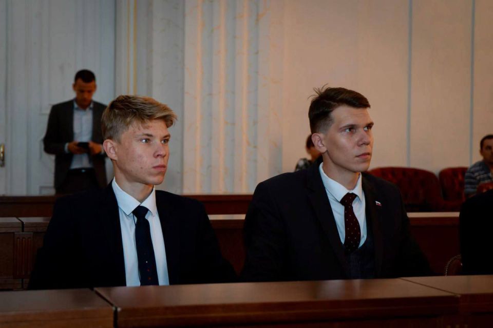 Провели третье пленарное заседание Провели третье пленарное заседание