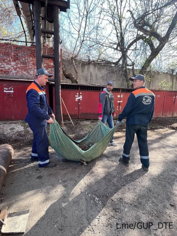 ФОТОРЕПОРТАЖ: СУББОТНИК В ФИЛИАЛАХ "ДОНБАССТЕПЛОЭНЕРГО" ФОТОРЕПОРТАЖ: СУББОТНИК В ФИЛИАЛАХ "ДОНБАССТЕПЛОЭНЕРГО"