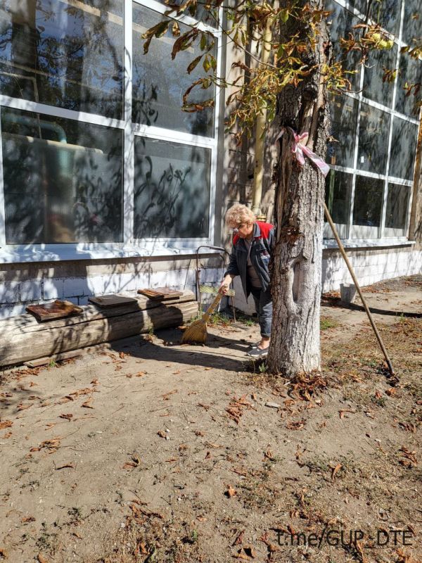 ФОТОРЕПОРТАЖ: СУББОТНИК В ФИЛИАЛАХ "ДОНБАССТЕПЛОЭНЕРГО" ФОТОРЕПОРТАЖ: СУББОТНИК В ФИЛИАЛАХ "ДОНБАССТЕПЛОЭНЕРГО"