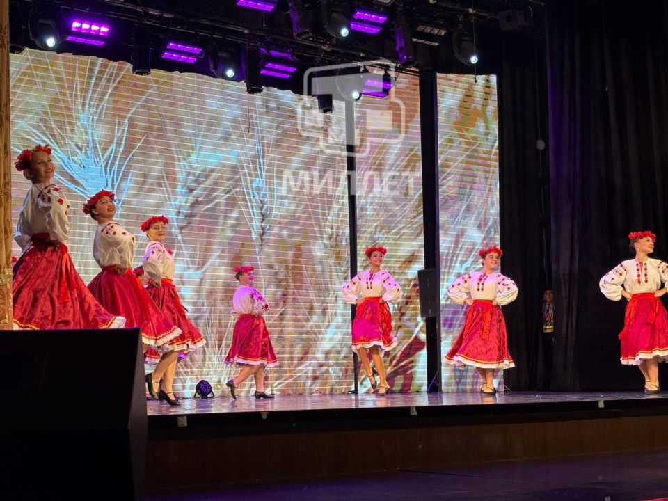 Фестиваль славянской культуры «Обжинки» прошёл в Симферополе Фестиваль славянской культуры «Обжинки» прошёл в Симферополе