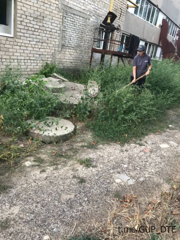 ФОТОРЕПОРТАЖ: СУББОТНИК В ФИЛИАЛАХ "ДОНБАССТЕПЛОЭНЕРГО" ФОТОРЕПОРТАЖ: СУББОТНИК В ФИЛИАЛАХ "ДОНБАССТЕПЛОЭНЕРГО"