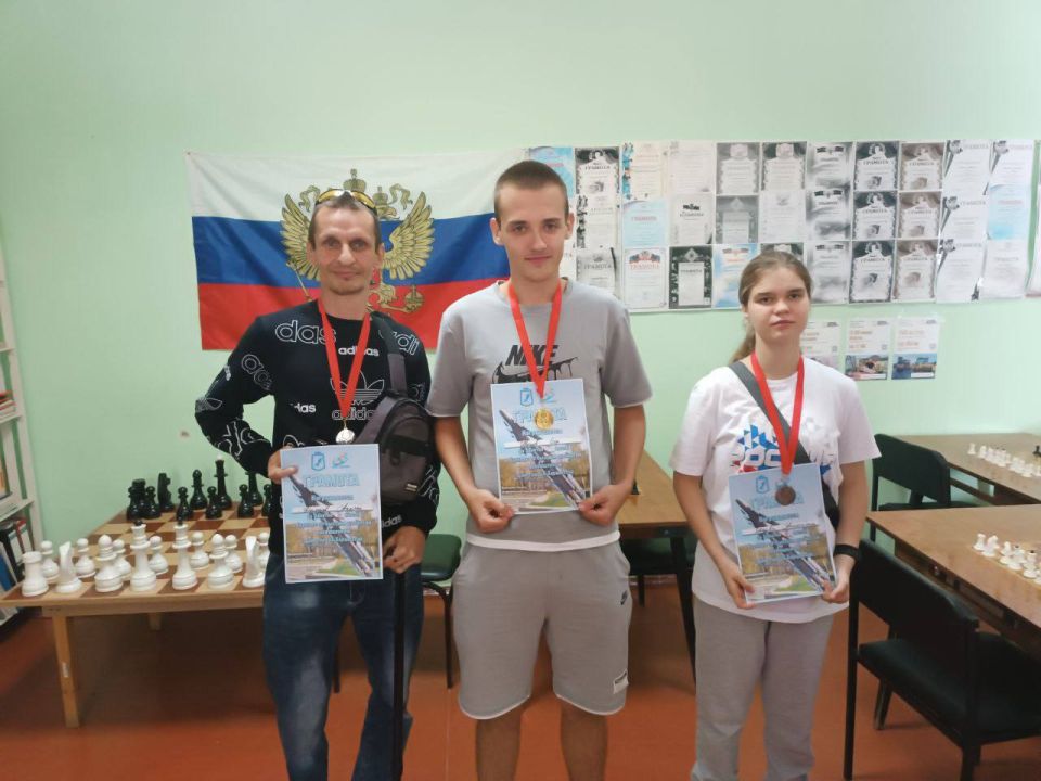 Сегодня года в ШШК «Интеллект» проходило три турнира по быстрым шахматам посвященных Дню города Харцызска Сегодня года в ШШК «Интеллект» проходило три турнира по быстрым шахматам посвященных Дню города Харцызска