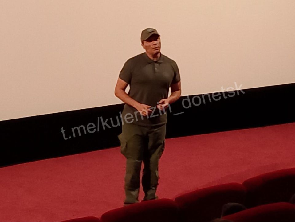 Алексей Кулемзин: В рамках мероприятий, посвященных Году защитника Отчества, с началом нового учебного года в Доме кино «Шевченко» возобновились патриотические сеансы для учащихся Алексей Кулемзин: В рамках мероприятий, посвященных Году защитника Отчества, с началом нового учебного года в Доме кино «Шевченко» возобновились патриотические сеансы для учащихся
