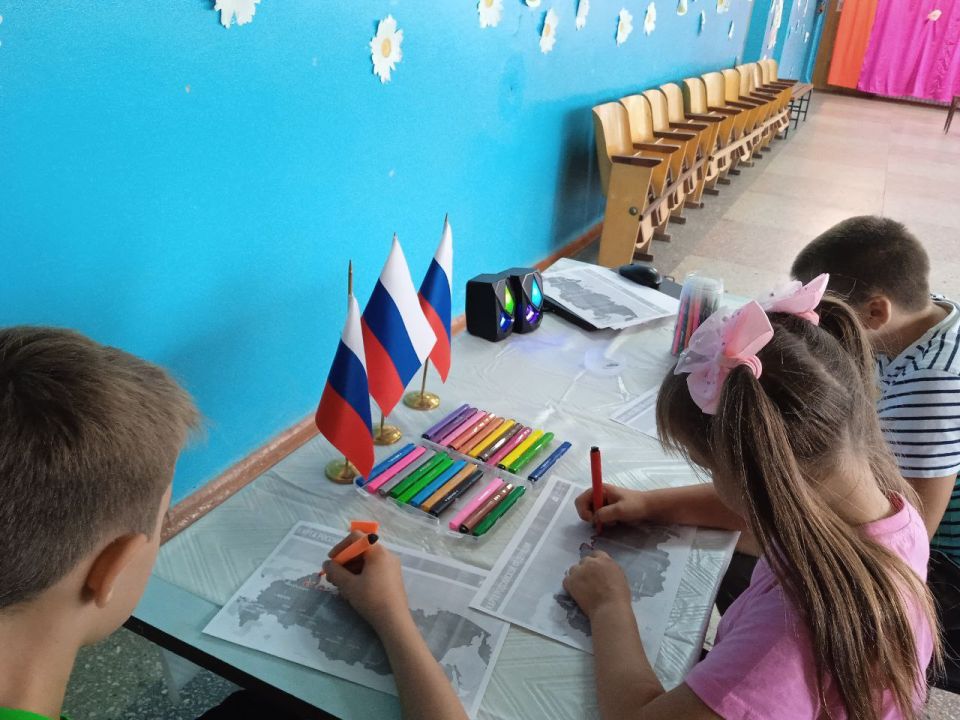 В МБУ "Зачатовский СДК" прошла беседа "Пограничник - профессия героическая" В МБУ "Зачатовский СДК" прошла беседа "Пограничник - профессия героическая"