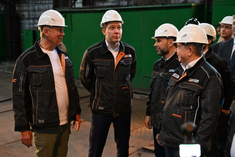 Глава ДНР Денис Пушилин с министром промышленности и торговли Российской Федерации Антоном Алихановым обсудили возобновление работы заводов, а также создание новых предприятий и индустриальных парков Глава ДНР Денис Пушилин с министром промышленности и торговли Российской Федерации Антоном Алихановым обсудили возобновление работы заводов, а также создание новых предприятий и индустриальных парков