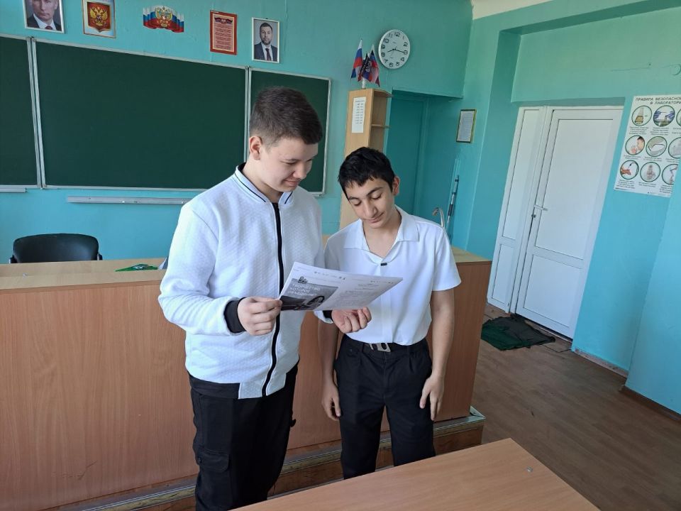 В школе Ждановки «Разговоры о важном» посвятили творчеству В школе Ждановки «Разговоры о важном» посвятили творчеству