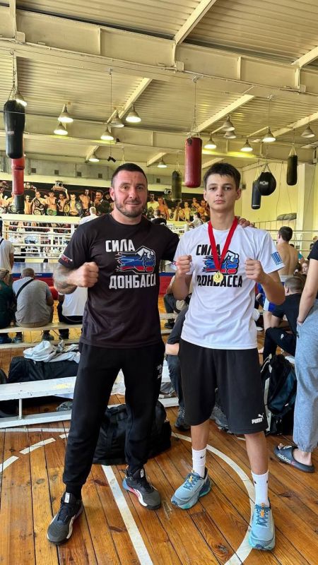 Спортсмены СК "Сила Донбасса" приняли участия в соревнованиях по кикбоксингу в г. Донецк Спортсмены СК "Сила Донбасса" приняли участия в соревнованиях по кикбоксингу в г. Донецк