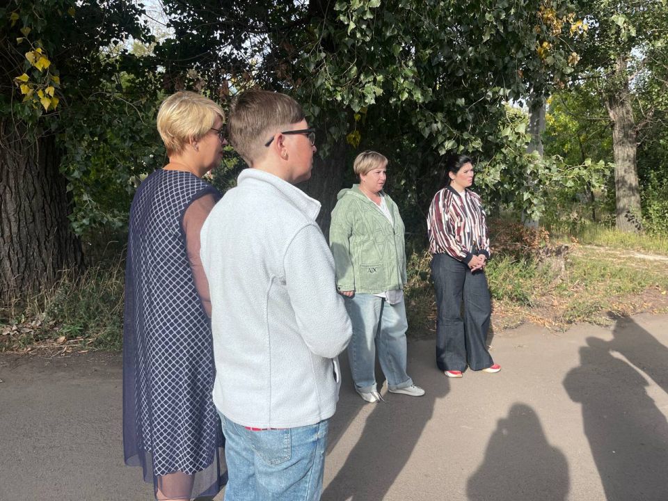 Сегодня, 16 сентября, заместитель руководителя Управы Центрально-Городского внутригородского района Лариса Онищенко и представитель Филиала «Макеевкатеплосеть» ГУП ДНР «ДОНБАССТЕПЛОЭНЕРГО» Жанна Анатольевна Ямпольская ... Сегодня, 16 сентября, заместитель руководителя Управы Центрально-Городского внутригородского района Лариса Онищенко и представитель Филиала «Макеевкатеплосеть» ГУП ДНР «ДОНБАССТЕПЛОЭНЕРГО» Жанна Анатольевна Ямпольская ...