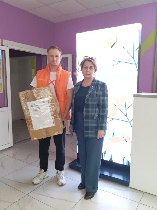 В Дебальцево передали посылки с поделками из Хабаровска В Дебальцево передали посылки с поделками из Хабаровска
