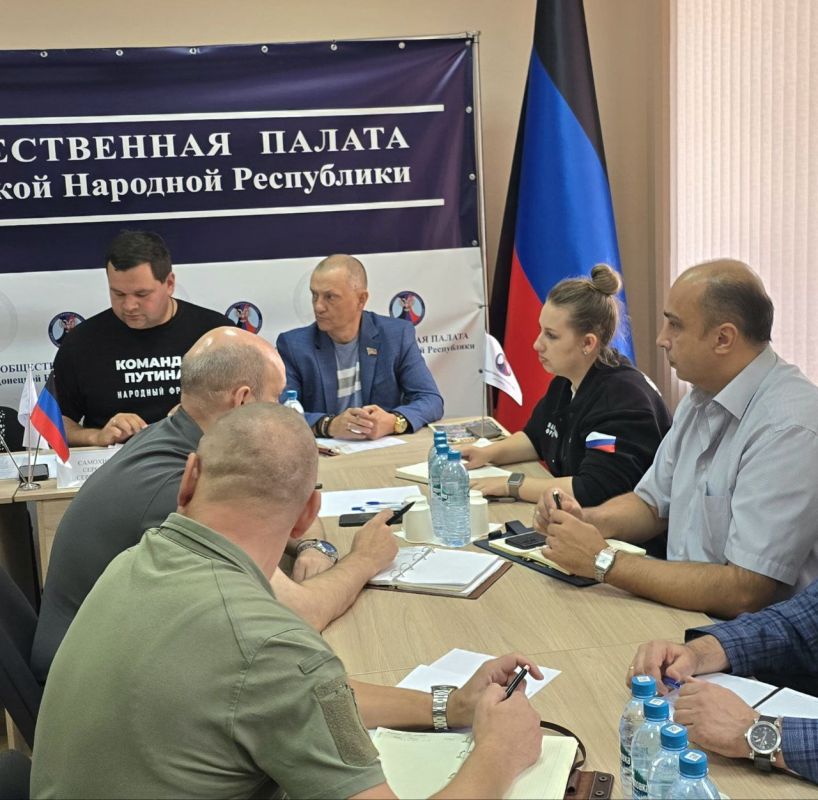 Дмитрий Огилец: Принял участие в заседании рабочей группы по вопросам обеспечения деятельности ветеранских организаций, на котором присутствовали представители государственных структур, руководители общественных организаций Дмитрий Огилец: Принял участие в заседании рабочей группы по вопросам обеспечения деятельности ветеранских организаций, на котором присутствовали представители государственных структур, руководители общественных организаций