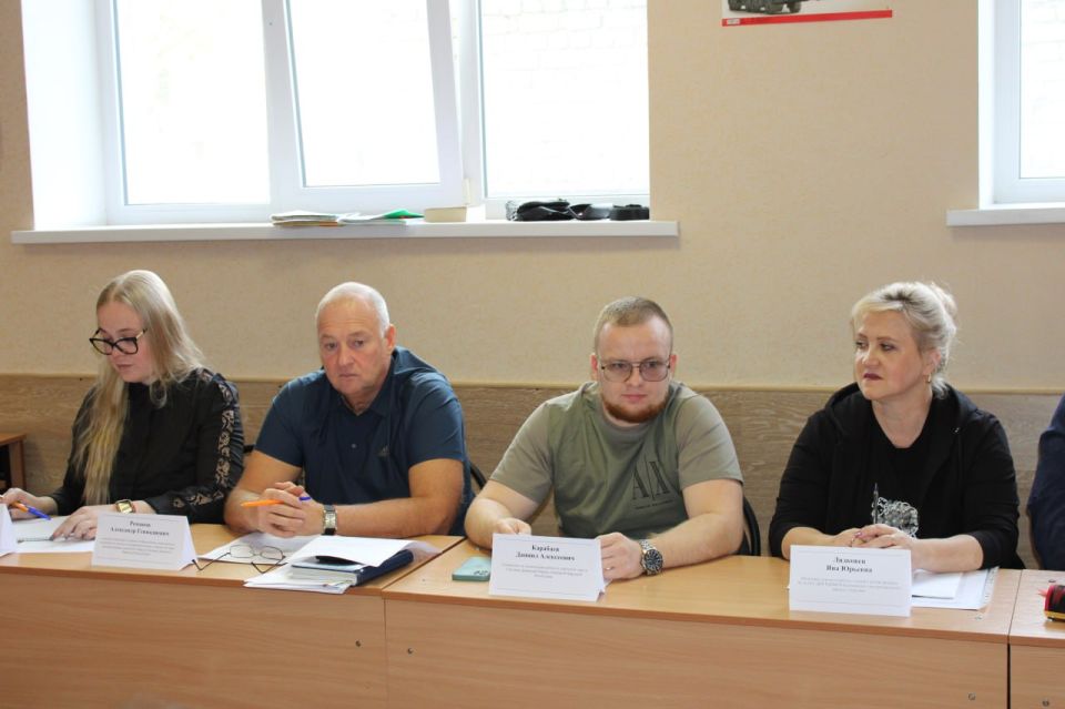 Состоялось заседание комиссии по делам несовершеннолетних и защите их прав администрации городского округа Горловка Состоялось заседание комиссии по делам несовершеннолетних и защите их прав администрации городского округа Горловка