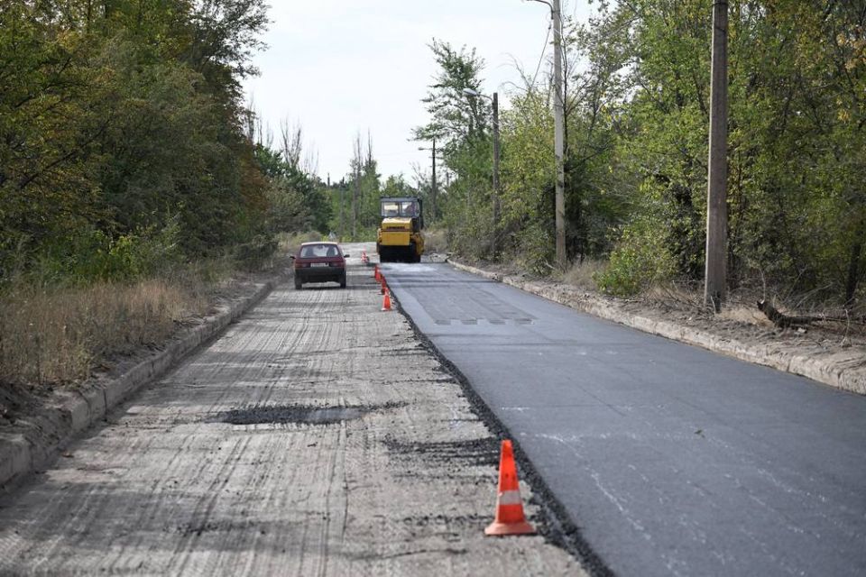 Денис Пушилин: К концу недели завершим ремонт улицы Нижневартовской в ранее прифронтовом Петровском районе Донецка Денис Пушилин: К концу недели завершим ремонт улицы Нижневартовской в ранее прифронтовом Петровском районе Донецка