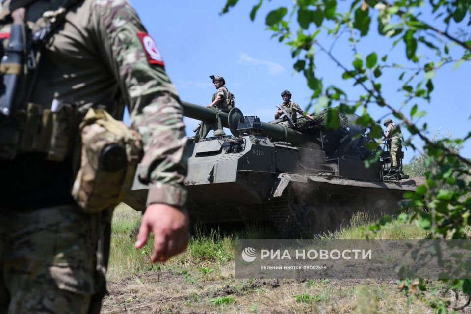 Боевая работа расчёта 203-мм самоходной пушки 2С7М «Малка» из состава группировки войск «Центр» на Покровском (Красноармейском) направлении Боевая работа расчёта 203-мм самоходной пушки 2С7М «Малка» из состава группировки войск «Центр» на Покровском (Красноармейском) направлении