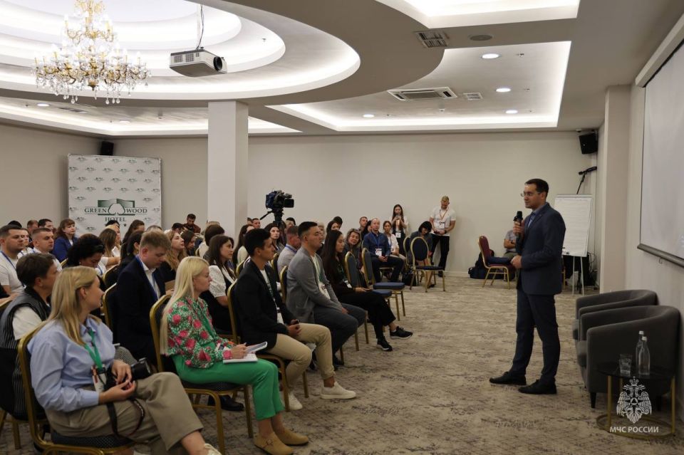 «Лучший руководитель информационного подразделения МЧС России»: ДНР одержала победу «Лучший руководитель информационного подразделения МЧС России»: ДНР одержала победу