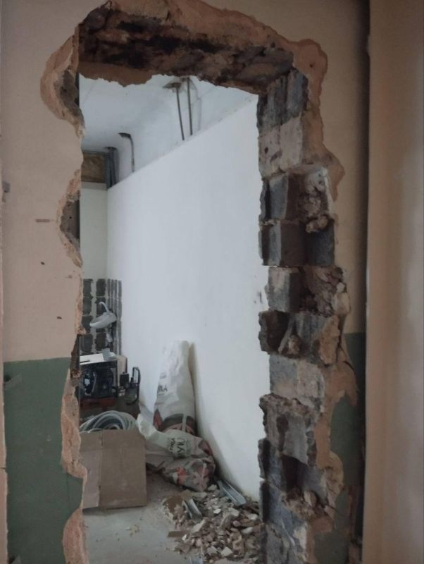 Виктория Жукова: Нижегородские специалисты продолжают восстанавливать помещения горбольницы в Харцызске