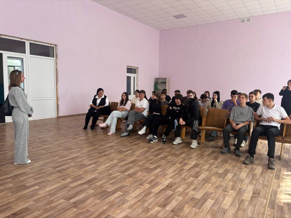 Денис Зубов: ГосСтарт.Диалог. 16 сентября в городском округе Иловайск состоялась важная встреча активной молодежи округа с представителем власти – начальником отдела образования администрации городского округа Иловайск... Денис Зубов: ГосСтарт.Диалог. 16 сентября в городском округе Иловайск состоялась важная встреча активной молодежи округа с представителем власти – начальником отдела образования администрации городского округа Иловайск...