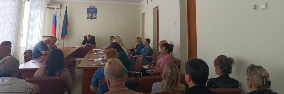 Сергей Юзвинкевич: Сегодня провёл расширенное аппаратное совещание с начальниками отделов и структурных подразделений Администрации Володарского МО, руководителями предприятий, территориальных подразделений министерств и... Сергей Юзвинкевич: Сегодня провёл расширенное аппаратное совещание с начальниками отделов и структурных подразделений Администрации Володарского МО, руководителями предприятий, территориальных подразделений министерств и...