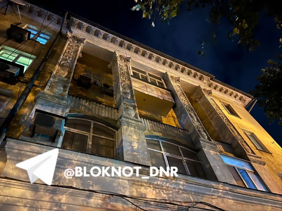 Вечерние дворы Донецка Вечерние дворы Донецка