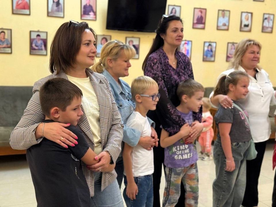 В Харцызске для детей ветеранов-защитников Родины организовали праздник В Харцызске для детей ветеранов-защитников Родины организовали праздник