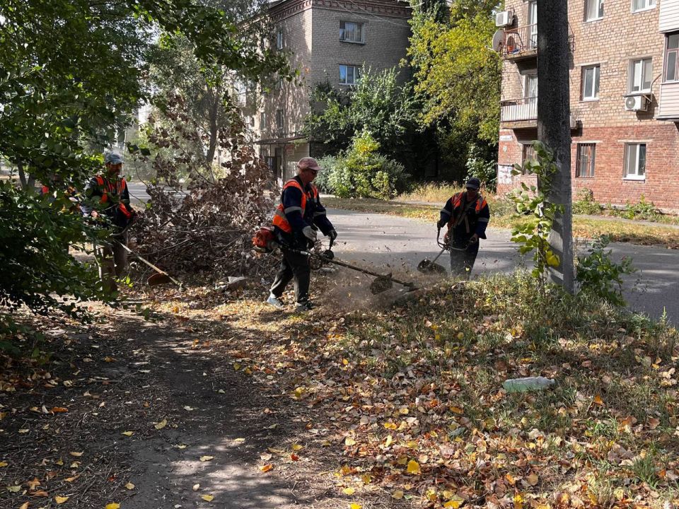 МУП «Простор» ежедневно выполняет все необходимые работы по содержанию городских улиц МУП «Простор» ежедневно выполняет все необходимые работы по содержанию городских улиц