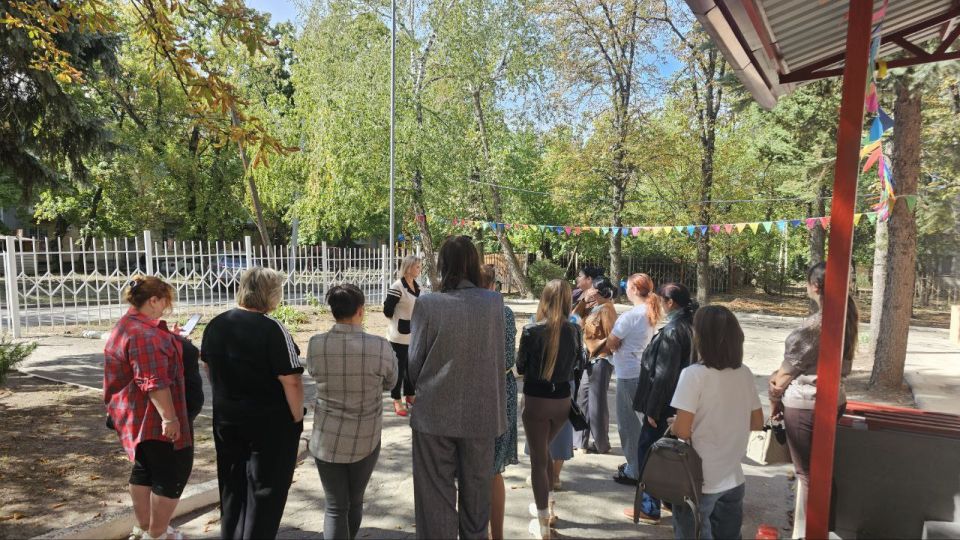 По поручению Главы ДНР Дениса Пушилина в Ворошиловском внутригородском районе продолжаются встречи с населением По поручению Главы ДНР Дениса Пушилина в Ворошиловском внутригородском районе продолжаются встречи с населением