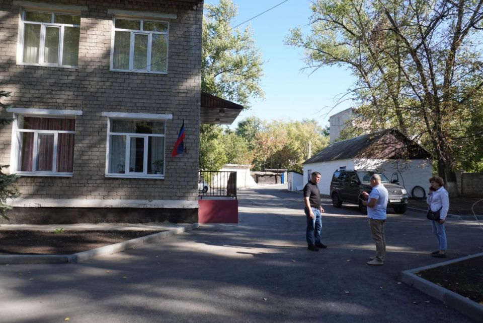 Александр Шатов: Сахалинский Министр проверил ремонт шахтерского соццентра Александр Шатов: Сахалинский Министр проверил ремонт шахтерского соццентра
