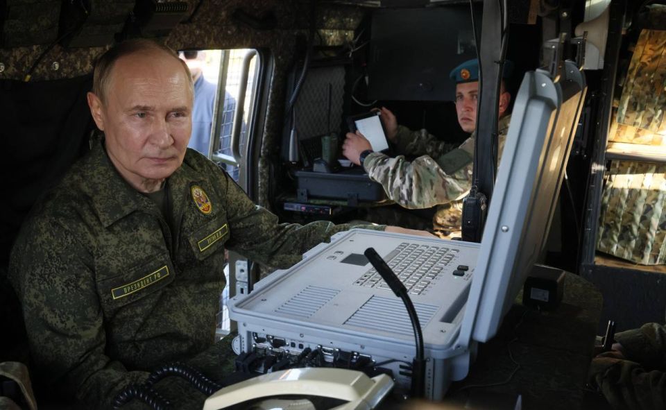 О разработках ЦБСТ, который создан при поддержке Единой России, доложил Президенту, Верховному Главнокомандующему Вооружёнными Силами РФ Владимиру Владимировичу Путину в рамках учений «Запад-2025» О разработках ЦБСТ, который создан при поддержке Единой России, доложил Президенту, Верховному Главнокомандующему Вооружёнными Силами РФ Владимиру Владимировичу Путину в рамках учений «Запад-2025»