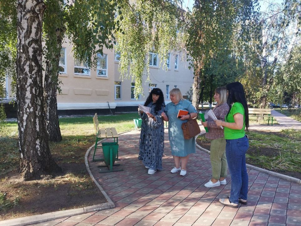 В рамках партийного проекта "Городская среда" на основании утвержденной муниципальной программы "Формирование комфортной городской среды, на территории городского округа Дебальцево Донецкой Народной Республики... В рамках партийного проекта "Городская среда" на основании утвержденной муниципальной программы "Формирование комфортной городской среды, на территории городского округа Дебальцево Донецкой Народной Республики...