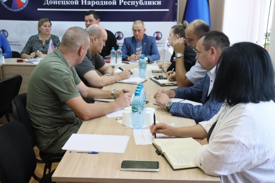 Актуальные вопросы ветеранов СВО рассмотрели в Общественной палате ДНР Актуальные вопросы ветеранов СВО рассмотрели в Общественной палате ДНР