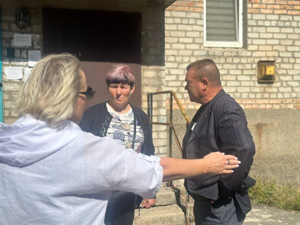 Денис Зубов: Встреча с жителями: Александр Кузнецов ответил на вопросы горожан Денис Зубов: Встреча с жителями: Александр Кузнецов ответил на вопросы горожан