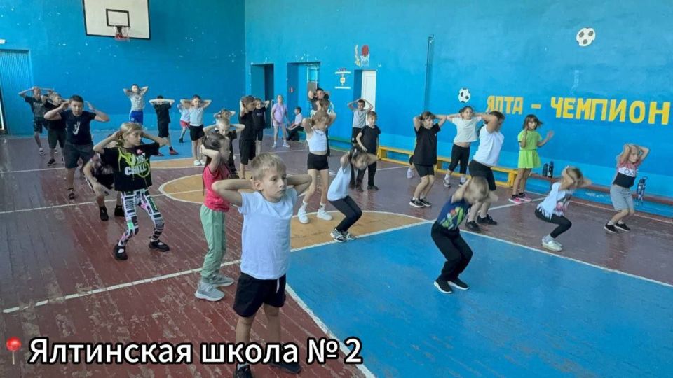 В рамках проекта «Детский спорт» в Мангушском округе стартовала акция «Зарядка от нас – здоровье для вас» В рамках проекта «Детский спорт» в Мангушском округе стартовала акция «Зарядка от нас – здоровье для вас»