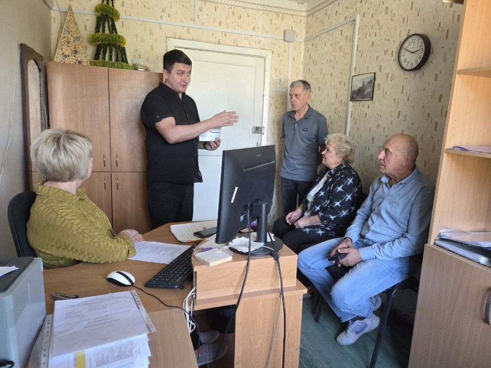 Встреча с трудовым коллективом Встреча с трудовым коллективом