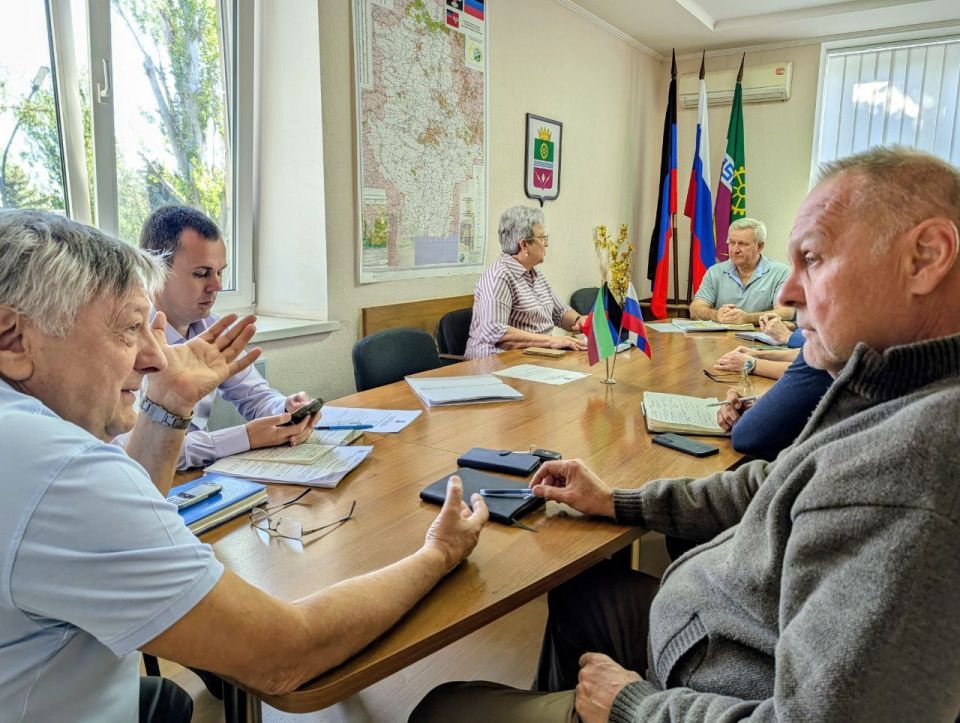 Глава муниципального образования Старобешевский муниципальный округ Николай Михайлов провел оперативное совещание по текущим вопросам Глава муниципального образования Старобешевский муниципальный округ Николай Михайлов провел оперативное совещание по текущим вопросам