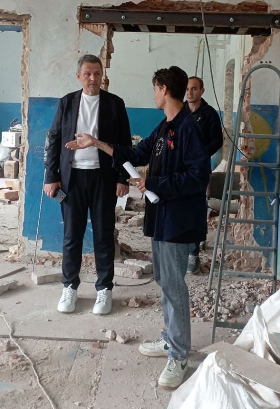 Министр культуры Михаил Желтяков с рабочим визитом посетил Волновахский городской центр культуры и досуга «Юность» и Новотроицкий дом культуры Министр культуры Михаил Желтяков с рабочим визитом посетил Волновахский городской центр культуры и досуга «Юность» и Новотроицкий дом культуры